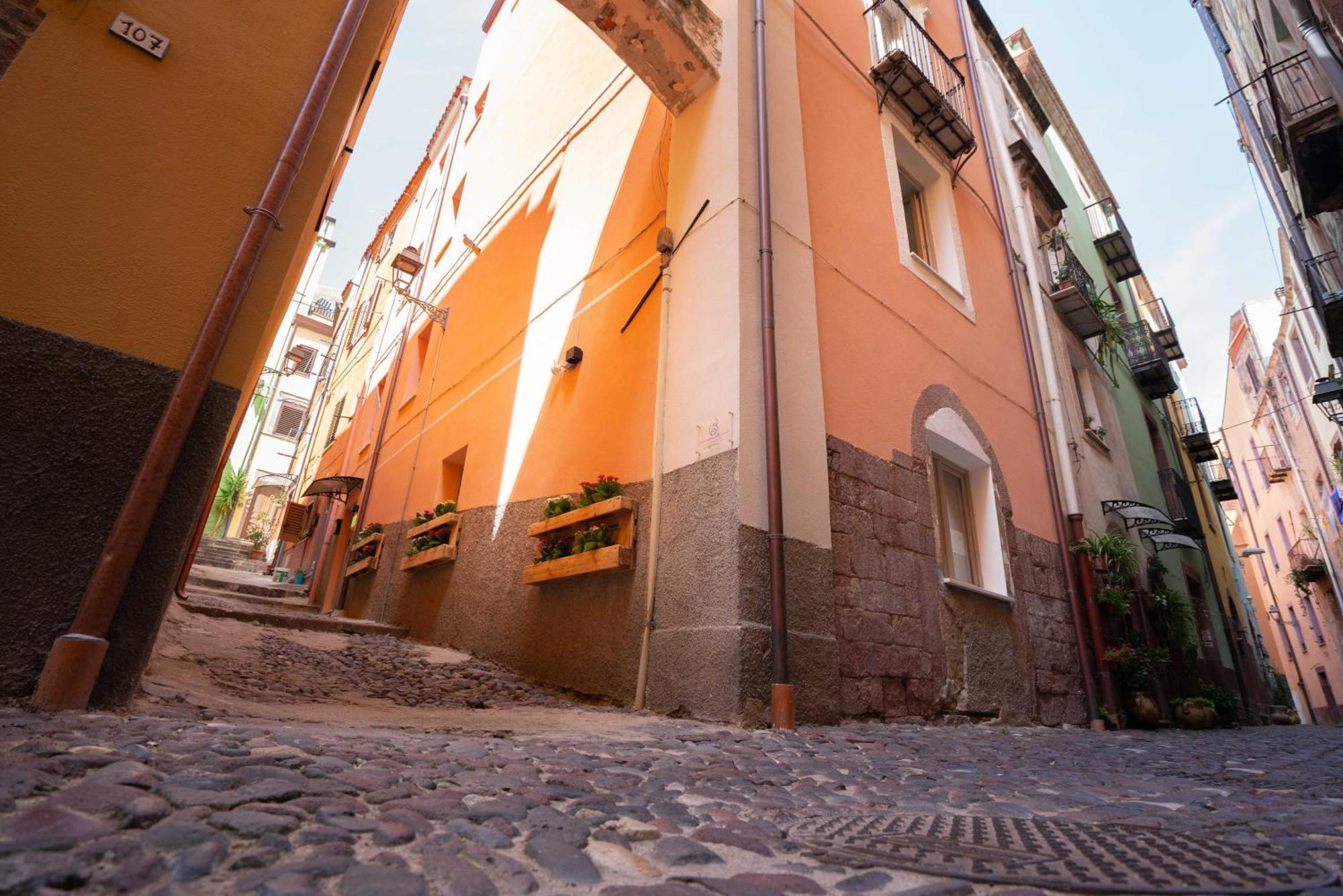 Casa Mirto Hotel Bosa Exterior photo